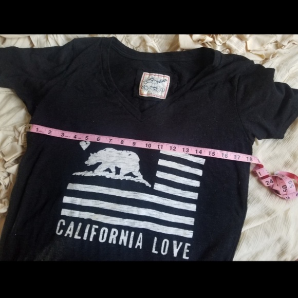 Black California Love Tee - Picture 3 of 3